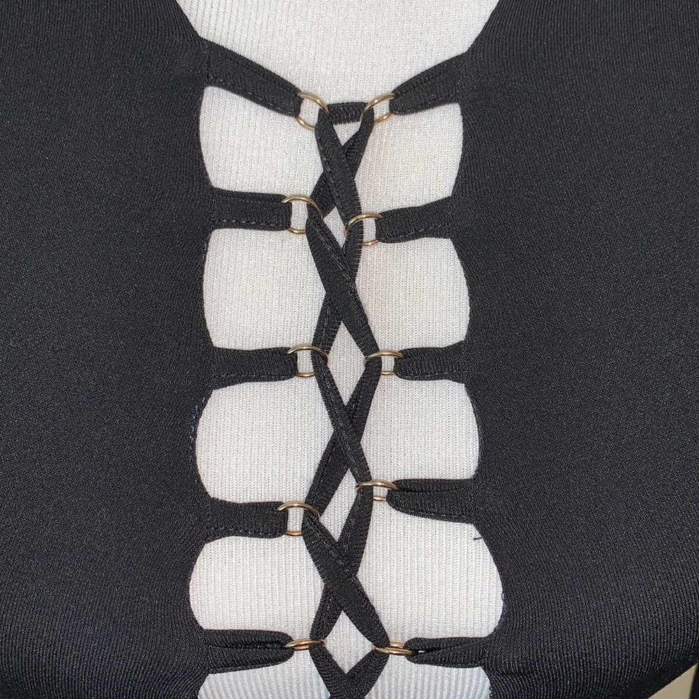 FOREVER 21 BRAND NEW SIZE SMALL BEAUTIFUL LONG SLEEVE CROP TOP - Picture 7 of 10